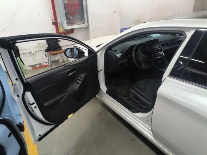 Toyota Avalon 2022 Model Hybrid 2.5L XLE Premium Edition – фото 7