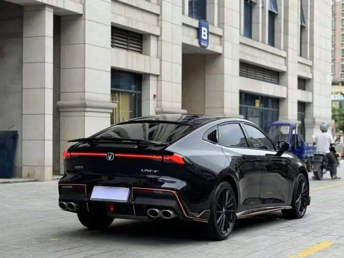 Changan UNI-V 2023 Model 1.5T Sports Edition – фото 6