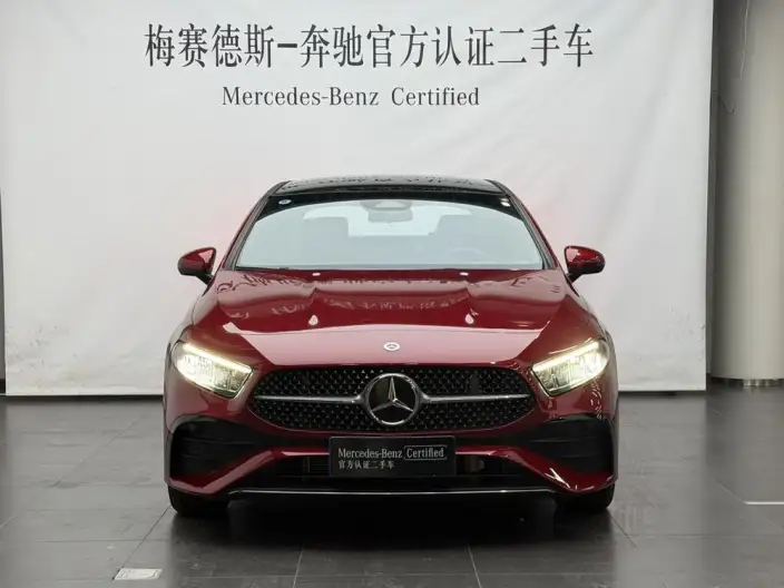Mercedes-Benz A-class 2023 Model A 200 L Sports sedan Fashion Edition – фото 2