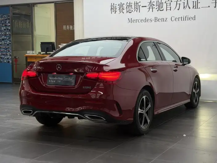 Mercedes-Benz A-class 2023 Model A 200 L Sports sedan Fashion Edition – фото 5