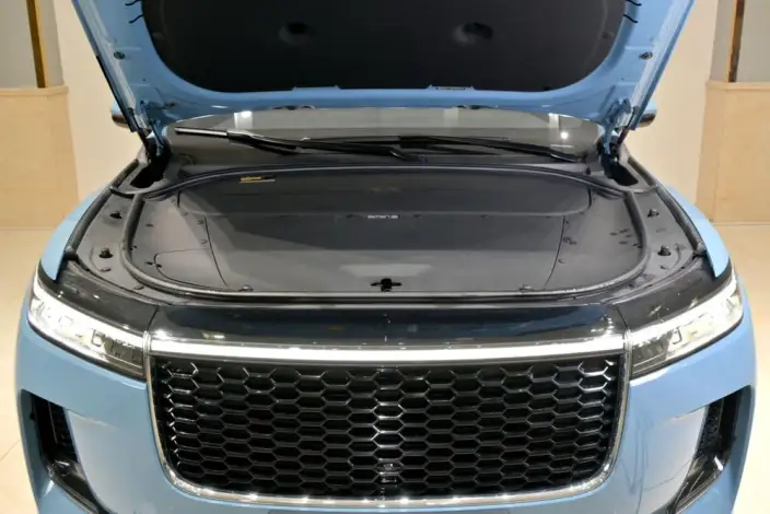 Li Auto ONE 2021 Model Extended Range 6 seat Edition – фото 8