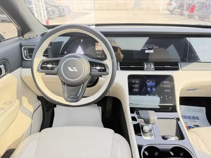Li Auto ONE 2021 Model Extended Range 6 seat Edition – фото 9