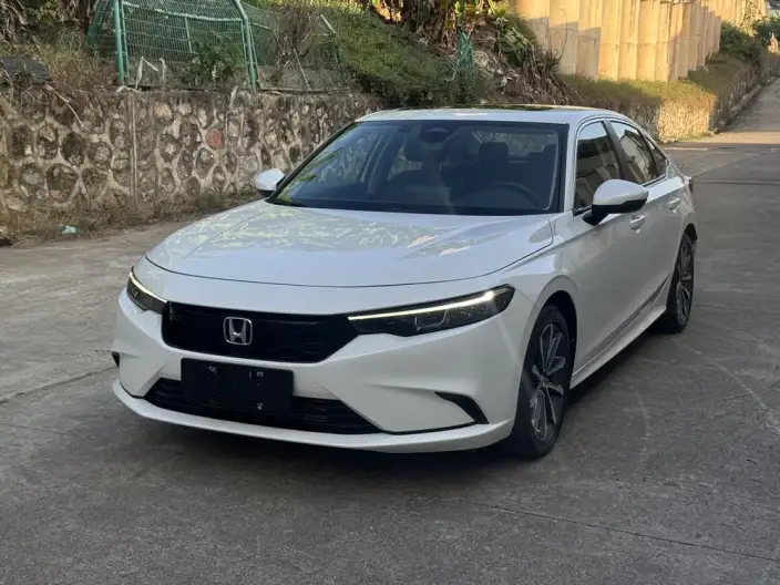 Model Ge 2023 Model 240TURBO CVT Deluxe Edition – фото 1