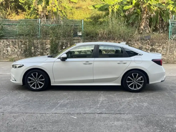 Model Ge 2023 Model 240TURBO CVT Deluxe Edition – фото 3