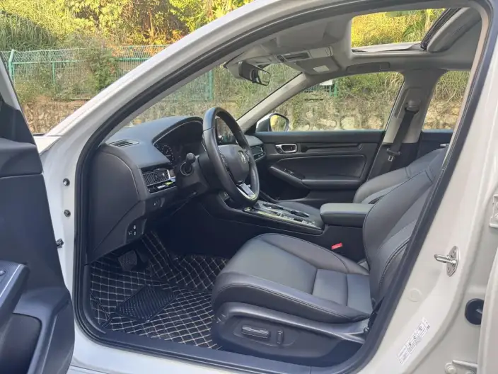 Model Ge 2023 Model 240TURBO CVT Deluxe Edition – фото 8