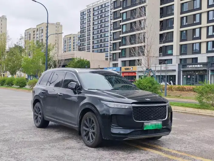 Li Auto ONE 2021 Model Extended Range 6 seat Edition – фото 3