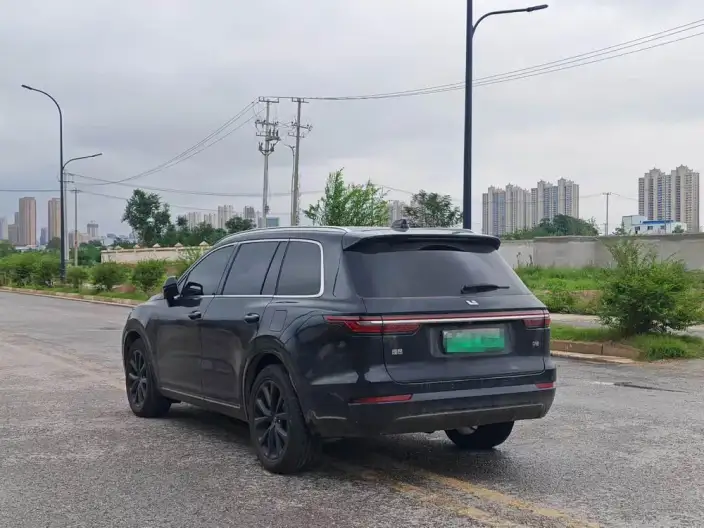 Li Auto ONE 2021 Model Extended Range 6 seat Edition – фото 4