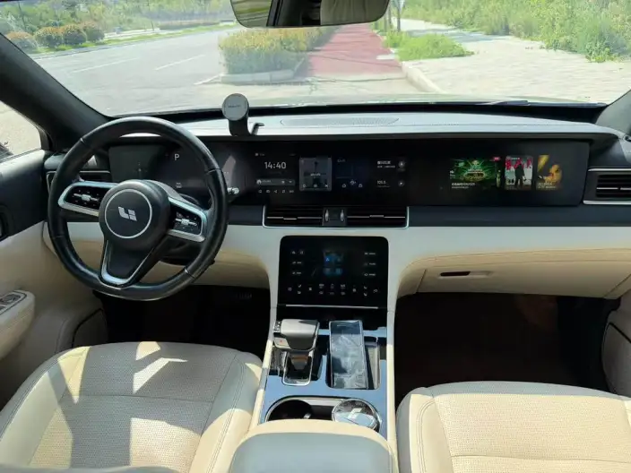 Li Auto ONE 2021 Model Extended Range 6 seat Edition – фото 7