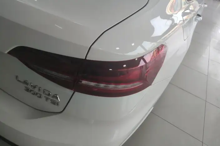 Volkswagen Lavida 2024 Model 300TSI DSG Manyi Edition – фото 5