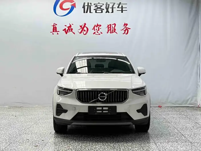 Volvo XC40 2024 Model B3 Smart Range Deluxe Edition – фото 2