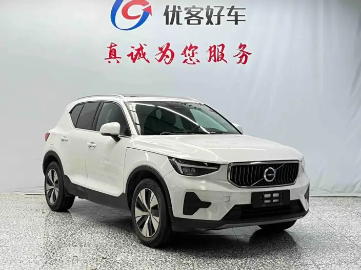 Volvo XC40 2024 Model B3 Smart Range Deluxe Edition – фото 3