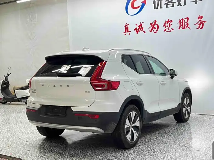 Volvo XC40 2024 Model B3 Smart Range Deluxe Edition – фото 6