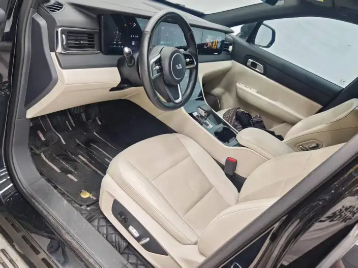 Li Auto ONE 2021 Model Extended Range 6 seat Edition – фото 8