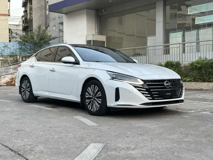 Nissan Teana 2022 Model 2.0L XL-Upr Premium Edition – фото 3