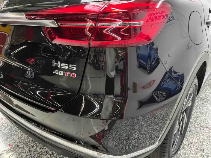Hongqi HS5 2022 Model Facelift 2.0T Smart Flag Enjoy Edition – фото 8