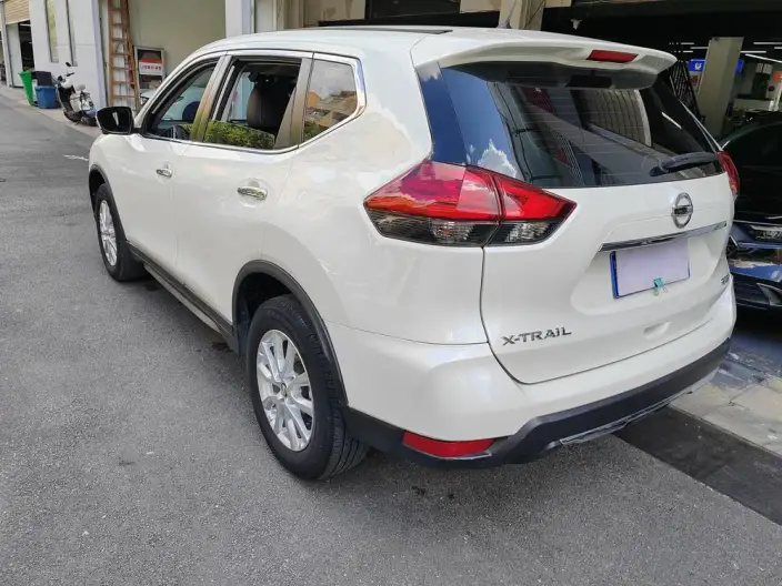 Nissan X-Trail 2021 Model 2.0L XL Premium CVT 2WD Smart Connect Exclusive Edition – фото 4