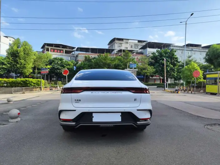 BYD Han DM 2022 Model DM-i 121KM Zunrong Model – фото 6
