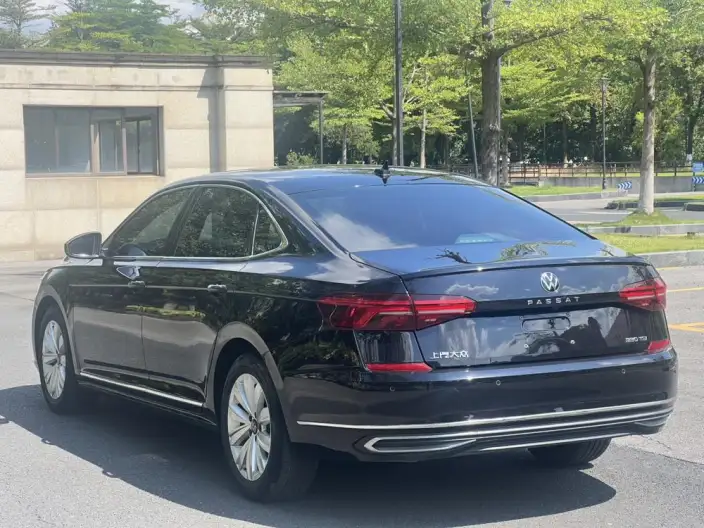 Volkswagen Passat 2021 Model 330TSI Elite Edition – фото 4