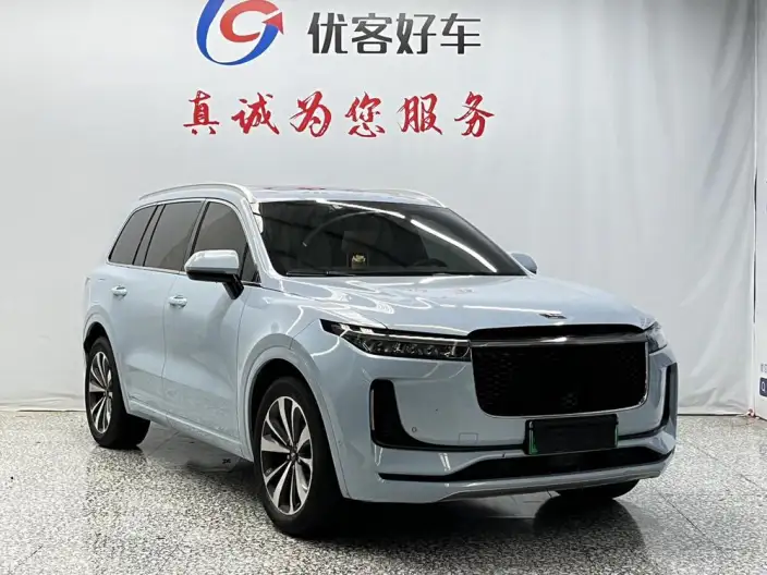 Li Auto ONE 2020 Model Extended Range 6 seat Edition – фото 3