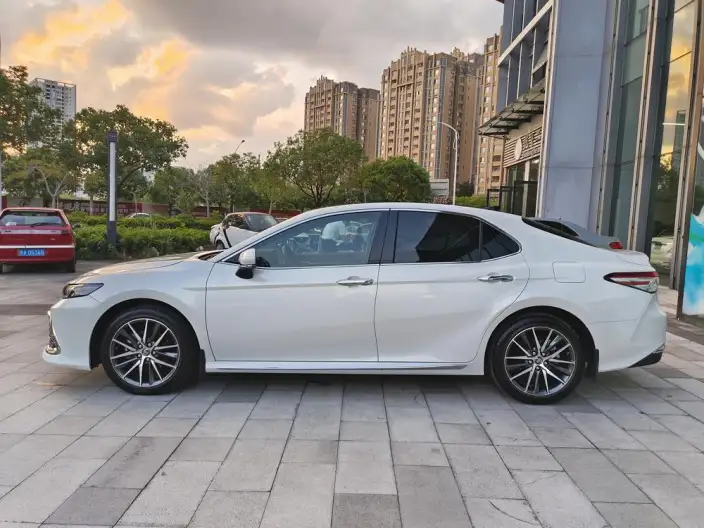 Toyota Camry 2023 Model 2.5G Deluxe Edition – фото 4
