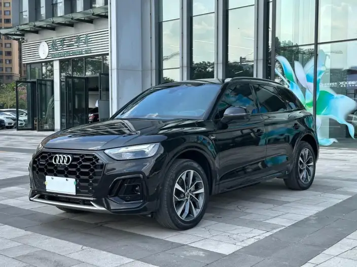 Audi Q5L 2023 Model 40T Luxury Dynamic Model – фото 1