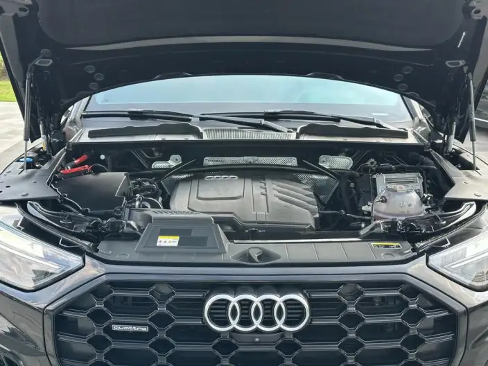 Audi Q5L 2023 Model 40T Luxury Dynamic Model – фото 8