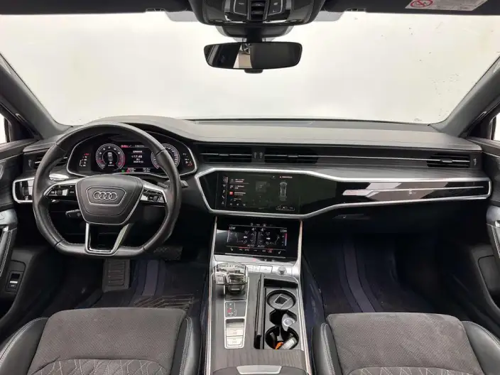 Audi A6L 2024 Model 55 TFSI quattro Exclusive Dynamic Model – фото 9