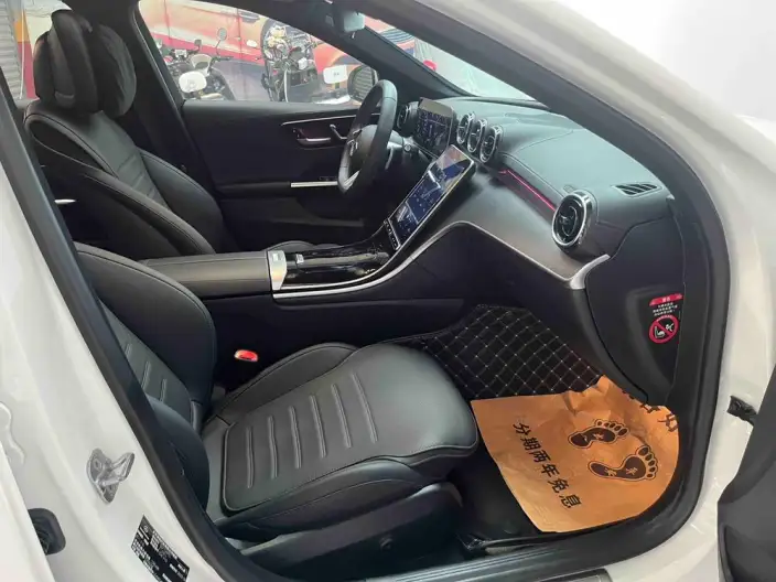 Mercedes-Benz C-Class 2024 Model C 200 L Sports Edition – фото 9
