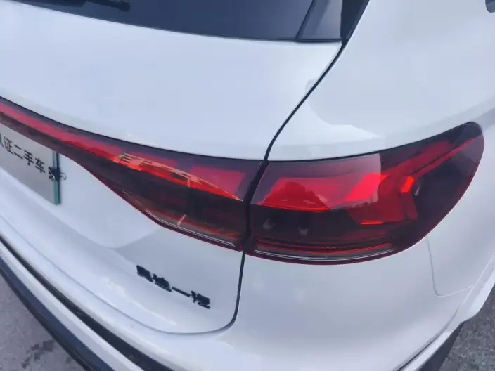 AUDI Q6L e-tron 2026 Model First Edition Pilot Edition – фото 9