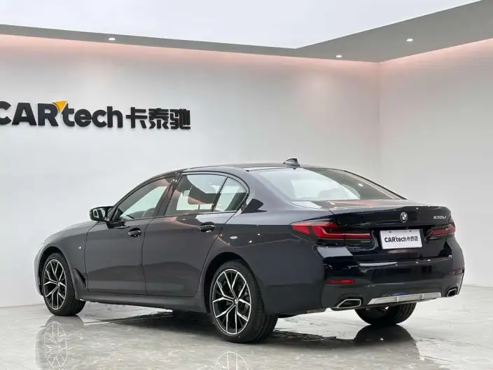 BMW 5 Series 2023 Model 530Li Exclusive Model M Sports Set – фото 5