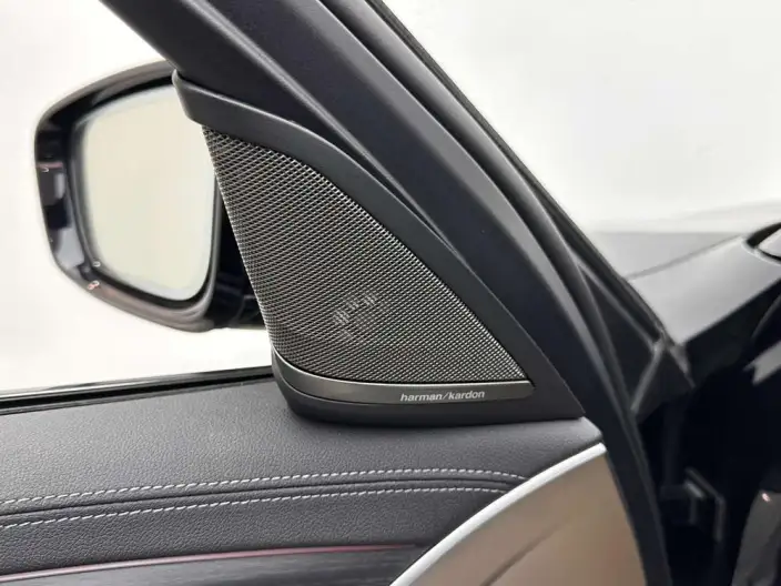 BMW 5 Series 2023 Model 530Li Exclusive Model M Sports Set – фото 9