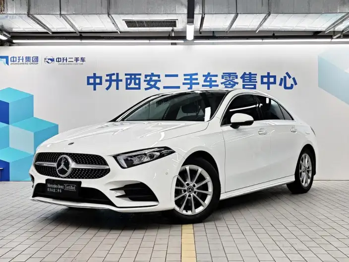 Mercedes-Benz A-class 2021 Model A 200 L Sports sedan Dynamic Edition – фото 1