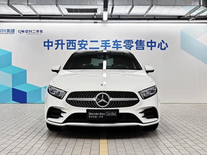 Mercedes-Benz A-class 2021 Model A 200 L Sports sedan Dynamic Edition – фото 2