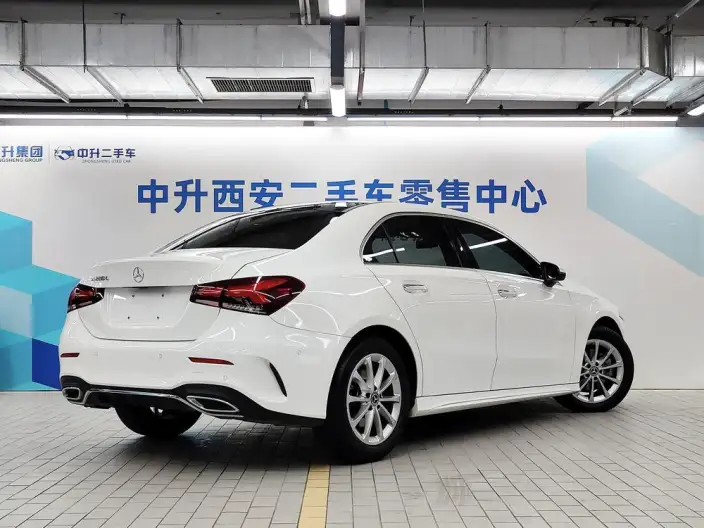Mercedes-Benz A-class 2021 Model A 200 L Sports sedan Dynamic Edition – фото 5