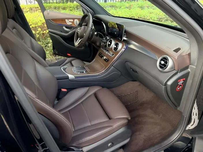 Mercedes-Benz GLC 2020 Model GLC 300 L 4MATIC Luxury Model – фото 9