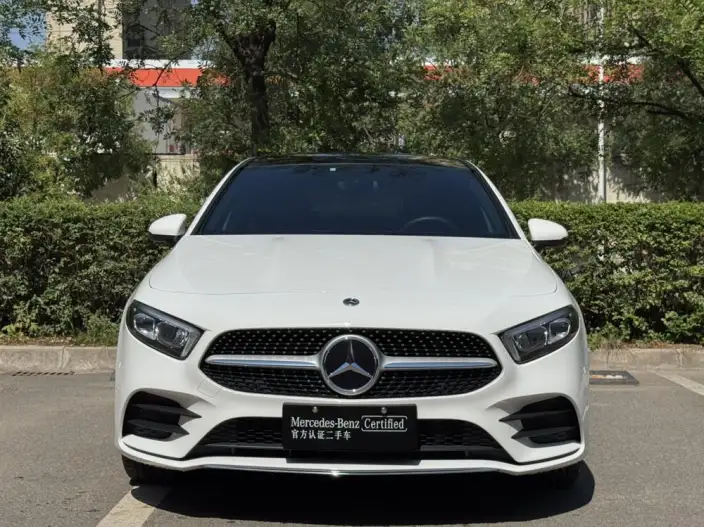 Mercedes-Benz A-class 2021 Model A 200 L Sports sedan Dynamic Edition – фото 2