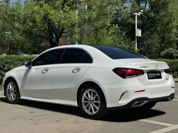 Mercedes-Benz A-class 2021 Model A 200 L Sports sedan Dynamic Edition – фото 5