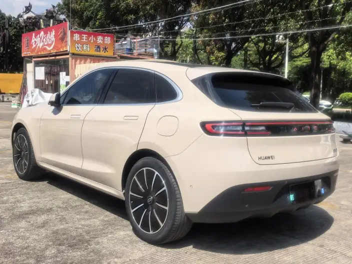 Aito M5 2022 Model Pure Electric 4WD Performance Edition – фото 5