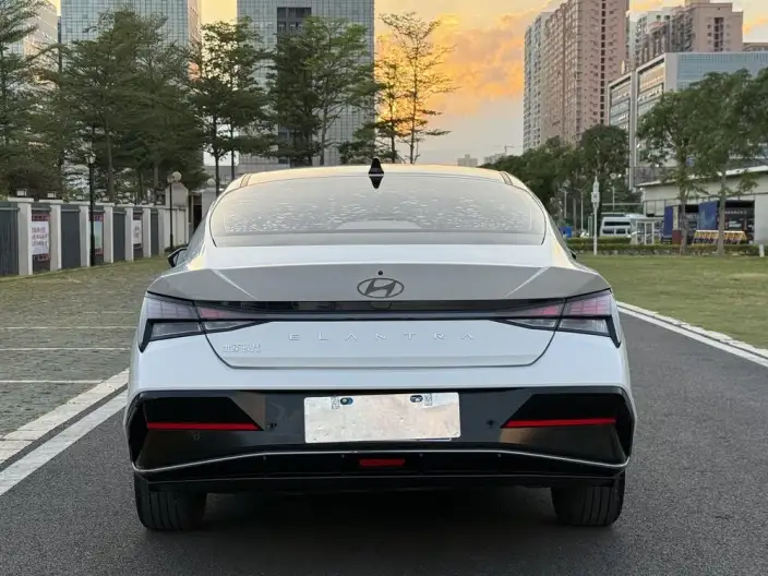 Hyundai Ioniq 2023 Model 1.5L CVT GLX Elite Edition – фото 5
