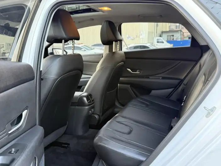Hyundai Ioniq 2023 Model 1.5L CVT GLX Elite Edition – фото 9