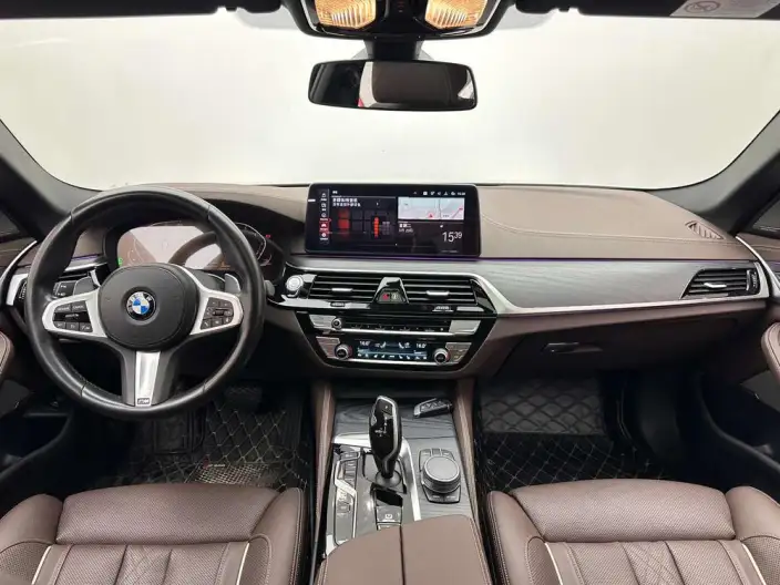BMW 5 Series 2021 Model 530Li Exclusive Model M Sports Set – фото 10