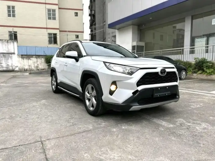 Toyota RAV4 2020 Model 2.0L CVT 2WD Fashion edition – фото 3