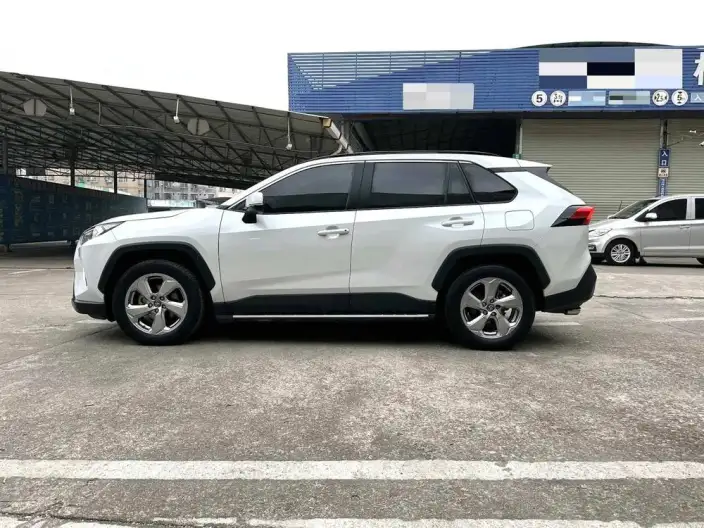 Toyota RAV4 2020 Model 2.0L CVT 2WD Fashion edition – фото 4