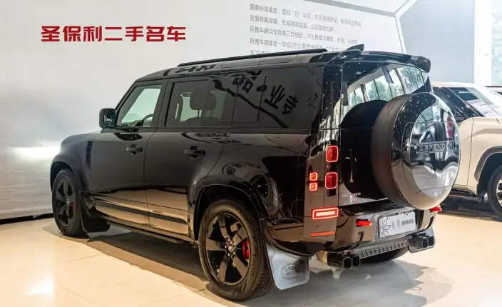 Land Rover Defender 2025 Model 110 3.0T P400 HSE X-Dynamic – фото 3