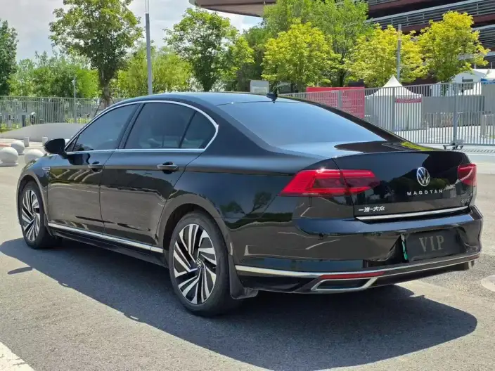 Volkswagen Magotan PHEV 2022 Model Noble Model – фото 4