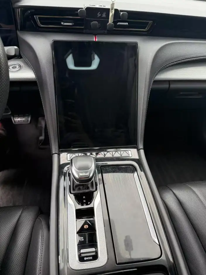 Hongqi H5 2023 Model 2.0T Automatic Flag Lead Edition – фото 8
