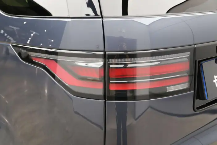Land Rover Discovery 2024 Model 360PS R-Dynamic HSE – фото 9