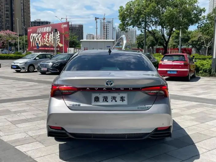 Toyota Avalon 2022 Model Hybrid 2.5L XLE Premium Edition – фото 5