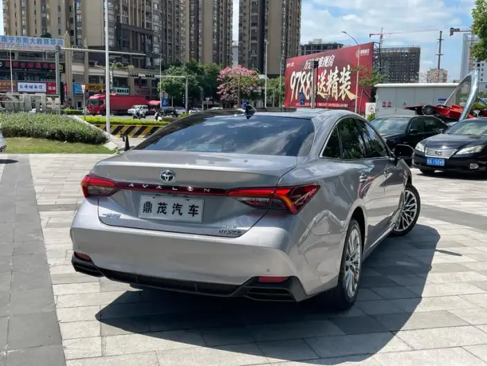 Toyota Avalon 2022 Model Hybrid 2.5L XLE Premium Edition – фото 6