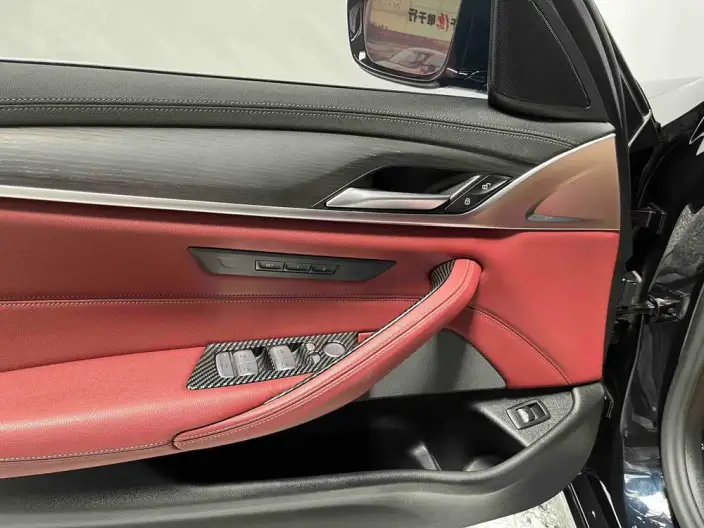 BMW 5 Series 2023 Model 530Li Leading Model M Sports Set – фото 8